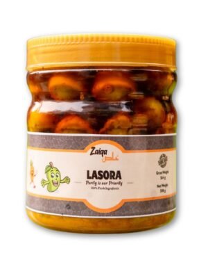 A product image of a glass jar of Zaiqa Khas Lasora pickle with a yellow lid and a branded label.